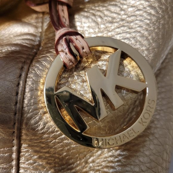 Michael Kors Jet Set East/West Top Zipper Leather Tote - Picture 2 of 4